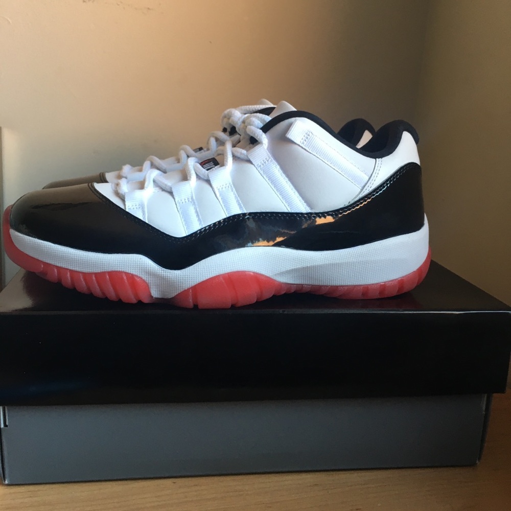 Jordan 11 Concord Breds Size 8.5 and 8 - Picture 5 of 5